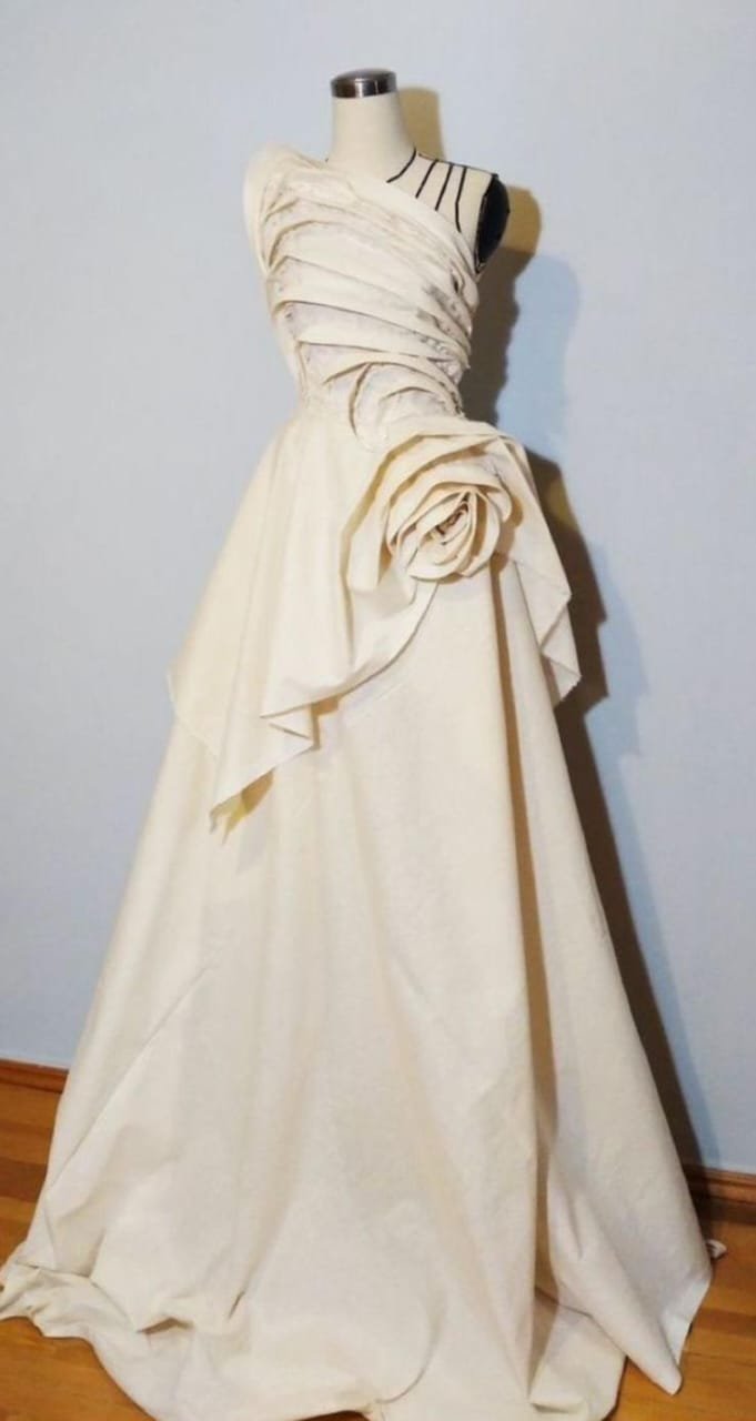 Drapes with Fabric Manipulation